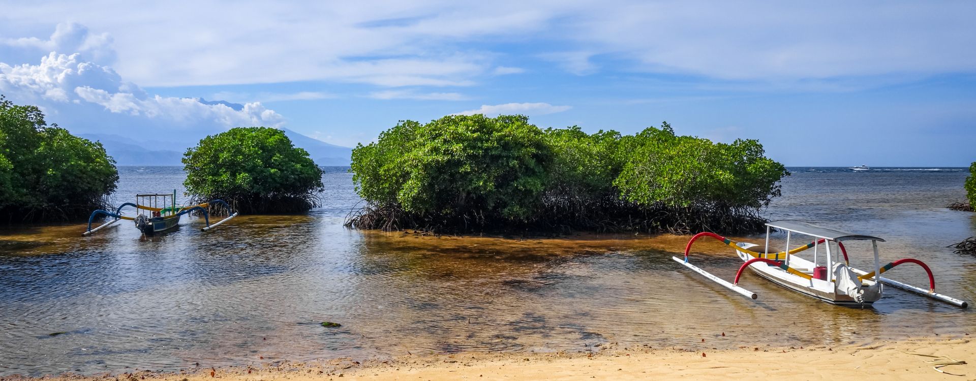 Explore the Natural Beauty of Nusa Lembongan - Snorkeling and Beyond